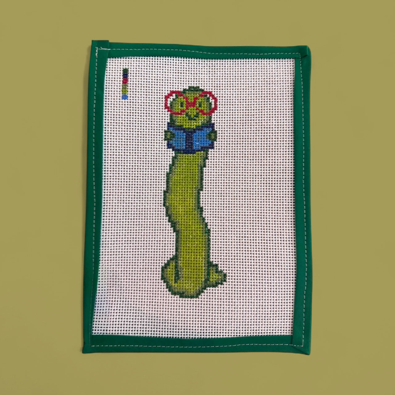 Bookish Wormy (13 mesh bookmark)